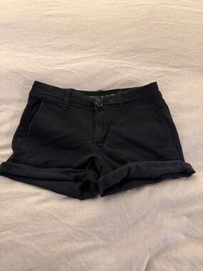 American Eagle Outfitters Black Rolled Cuff Women’s Jean Shorts